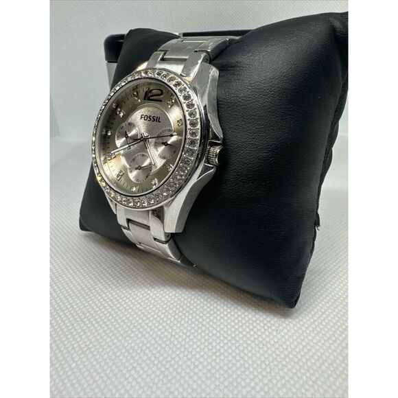 Fossil Riley ES3202 Women's Silver Stainless Steel Analog Dial Watch YAY45 - Picture 2 of 9